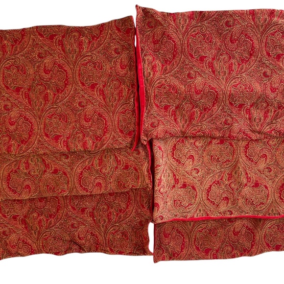 Crate & Barrel Set of 6 Red Paisley Placemats - Picture 1 of 7
